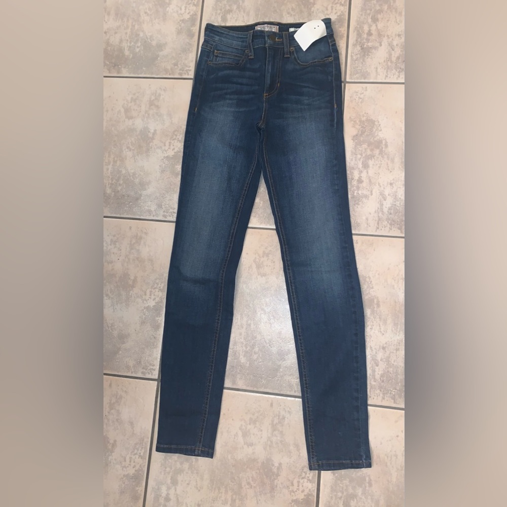 Brand new GUESS jeans